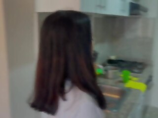 Latina de bunda grande sendo fodida forte de quatro