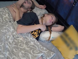 Laruna mave geme com pau no cu